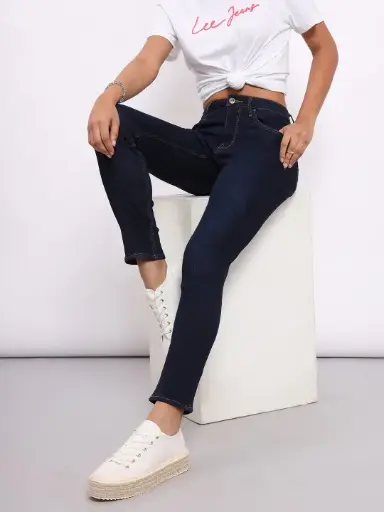 Lee Women Blue Elly Slim Fit Mid Rise Light Fade Jeans